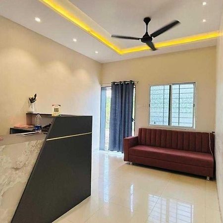 SPOT ON 91972 Hotel Elite Chandrapur Exterior foto