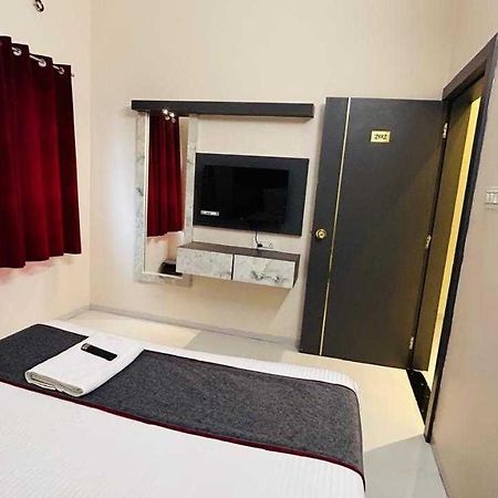 SPOT ON 91972 Hotel Elite Chandrapur Exterior foto