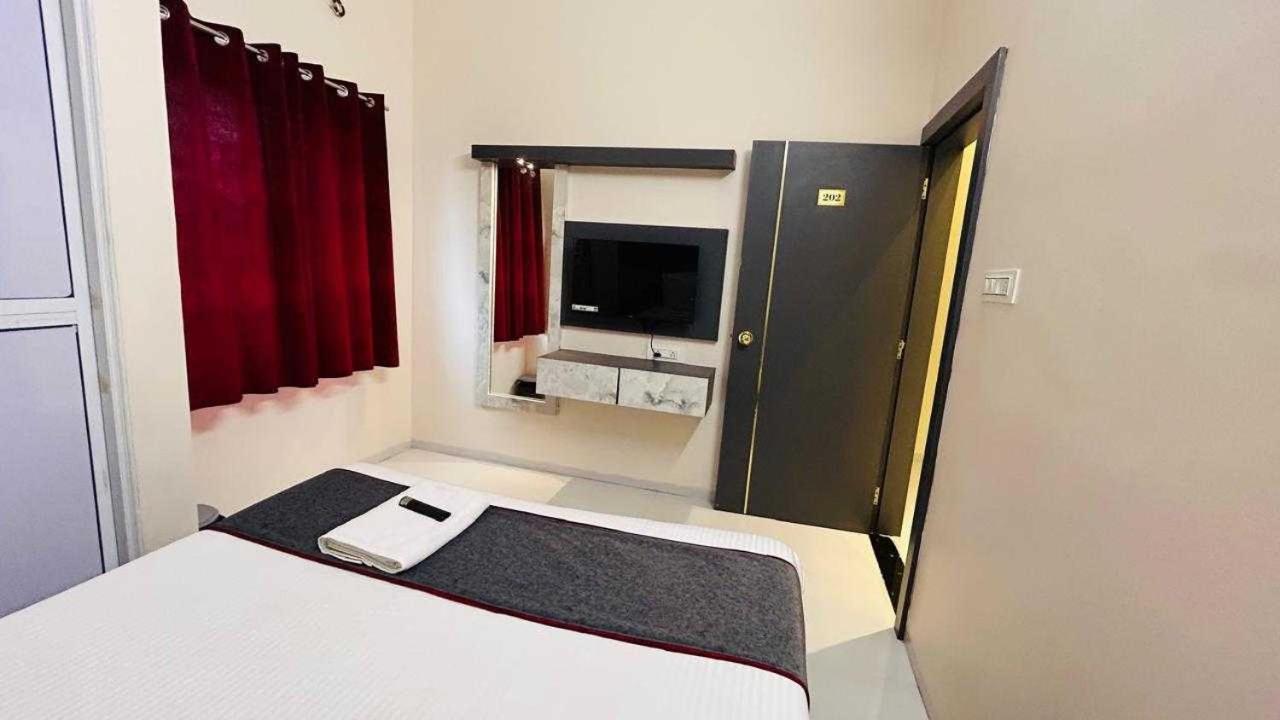 SPOT ON 91972 Hotel Elite Chandrapur Exterior foto