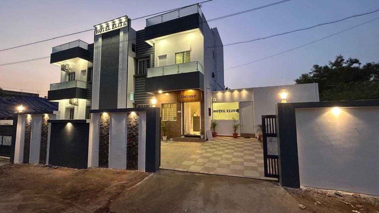 SPOT ON 91972 Hotel Elite Chandrapur Exterior foto