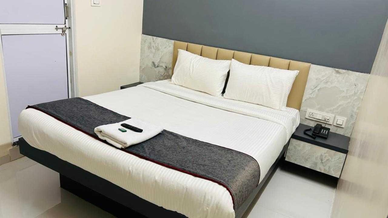 SPOT ON 91972 Hotel Elite Chandrapur Exterior foto